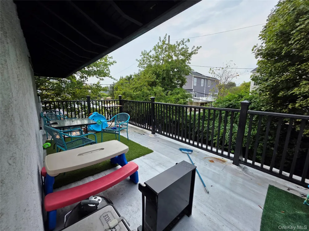 537 E Chester Street Long Beach, NY 11561