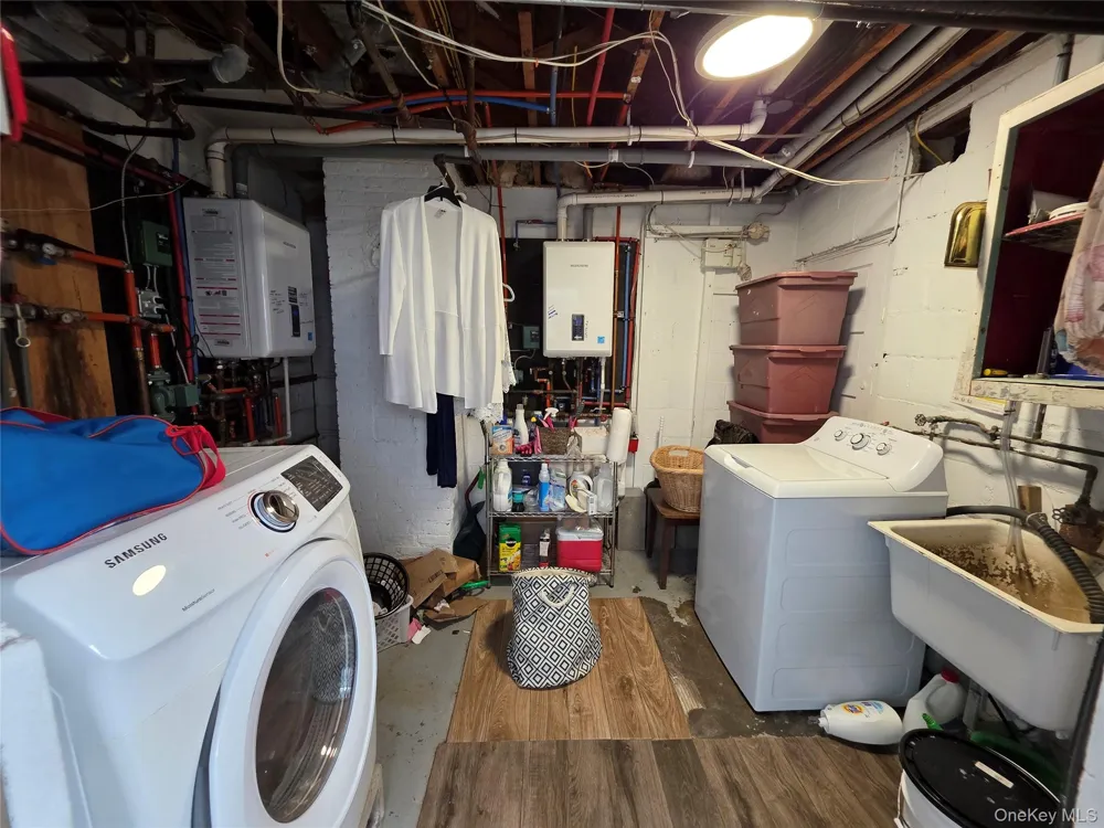 537 E Chester Street Long Beach, NY 11561