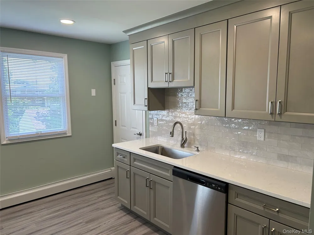 85 Ralph Avenue #2 Babylon, NY 11702