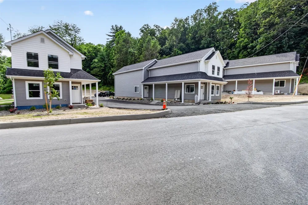 17 Hooker Street Kingston, NY 12401