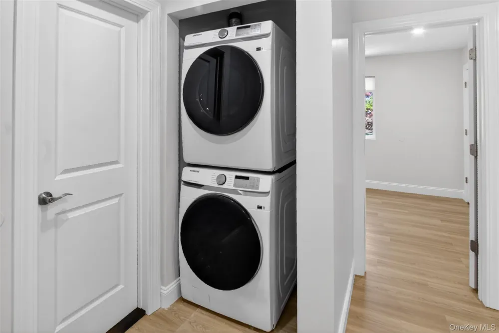 17 Hooker Street Kingston, NY 12401
