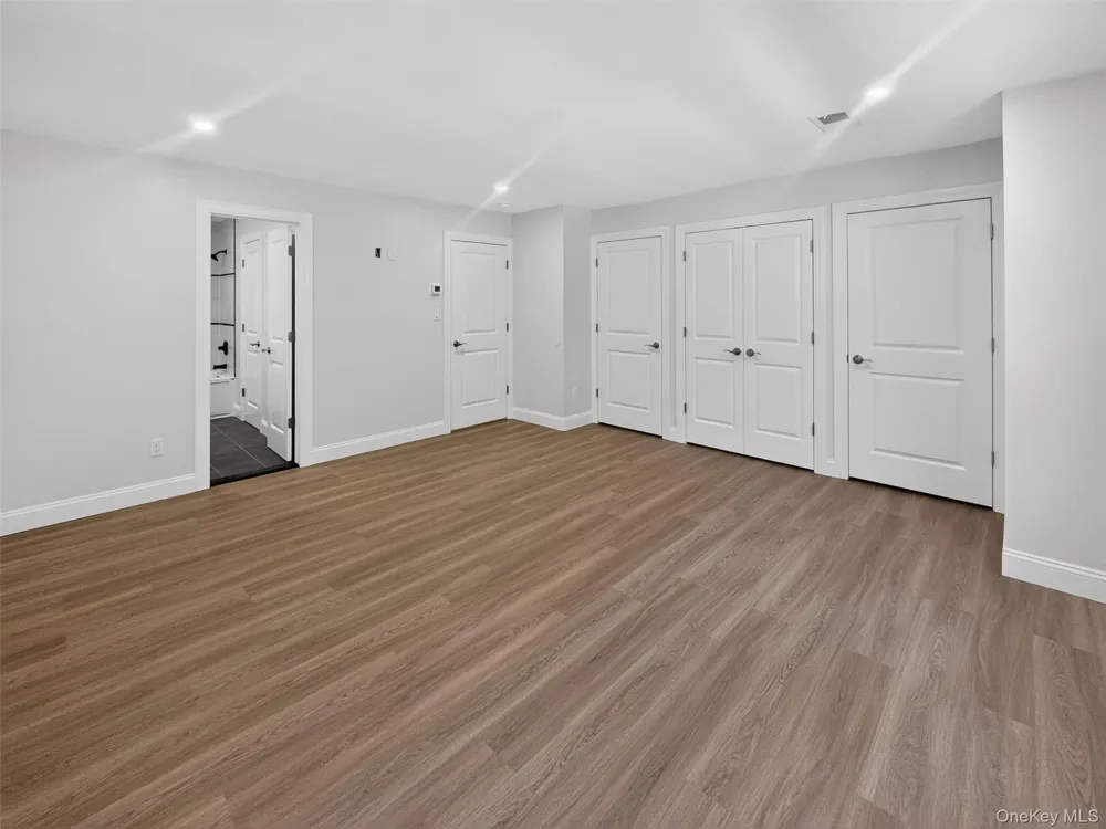 17 Hooker Street Kingston, NY 12401