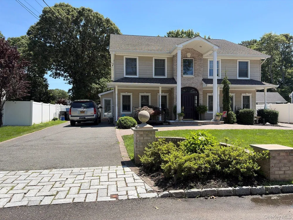 1133 Patricia Avenue West Islip, NY 11795