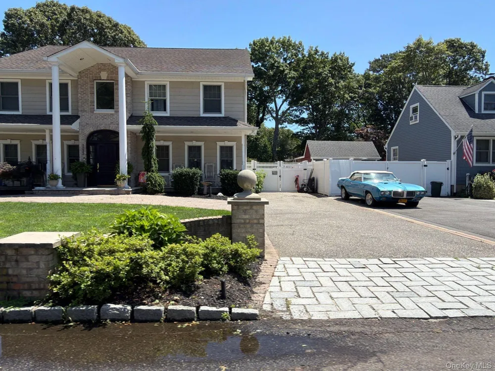 1133 Patricia Avenue West Islip, NY 11795