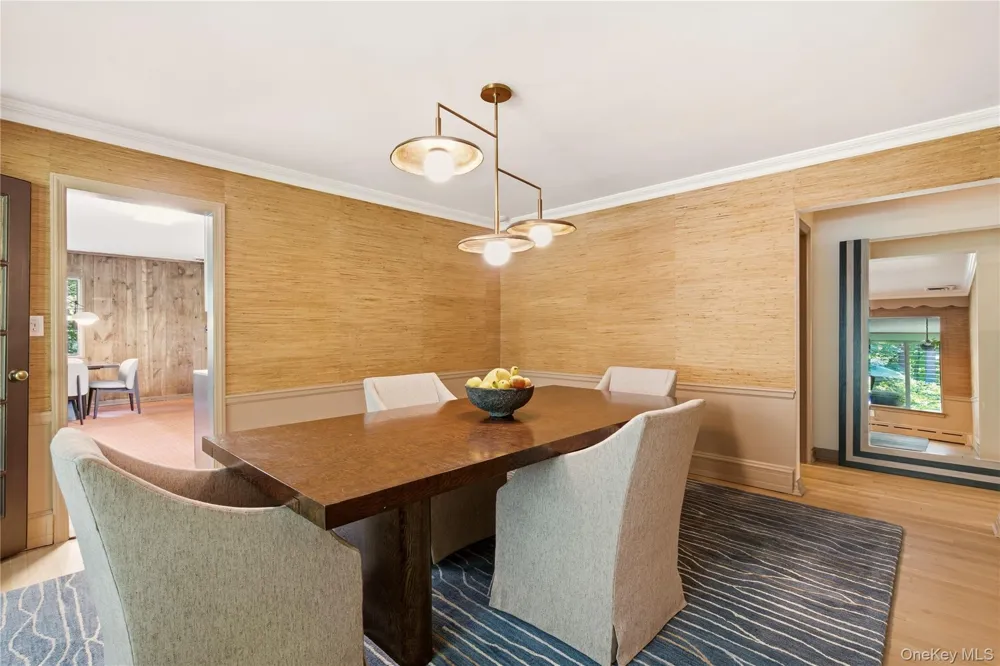 790 Bryant Avenue Roslyn Harbor, NY 11576