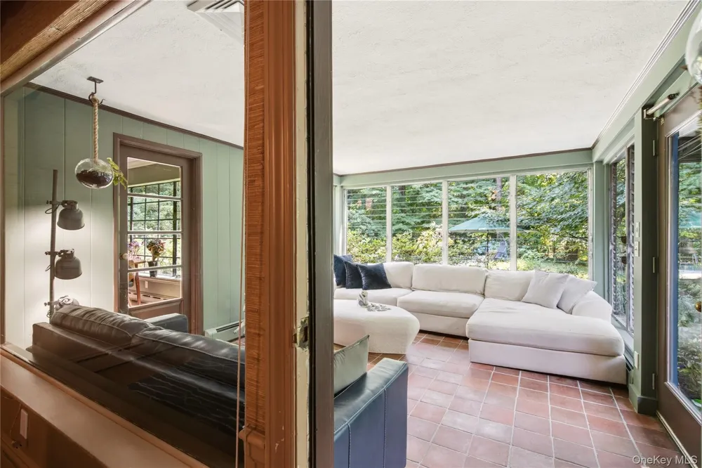 790 Bryant Avenue Roslyn Harbor, NY 11576