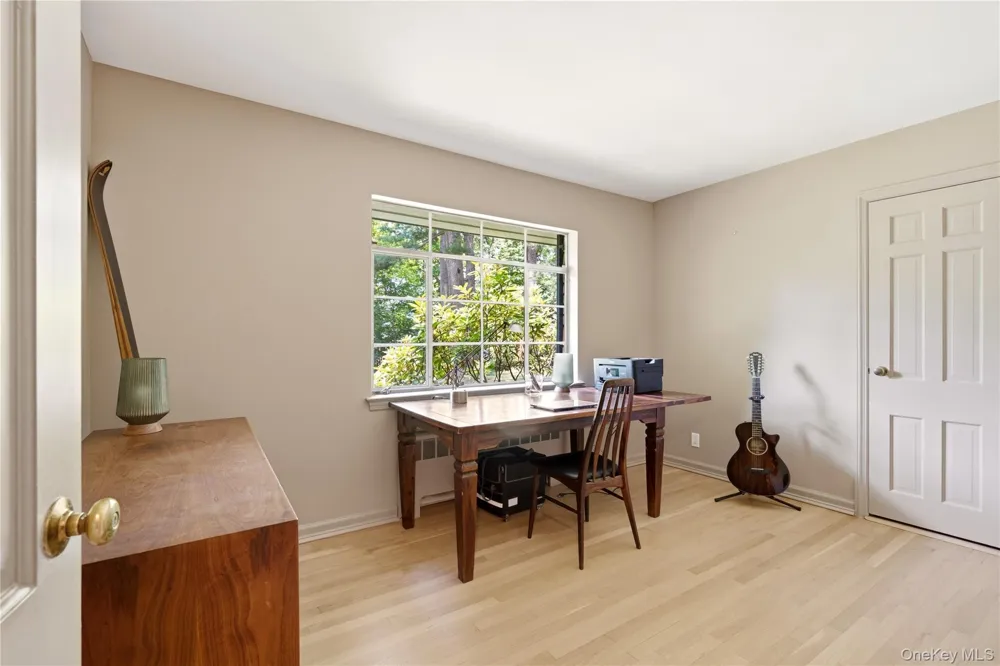 790 Bryant Avenue Roslyn Harbor, NY 11576