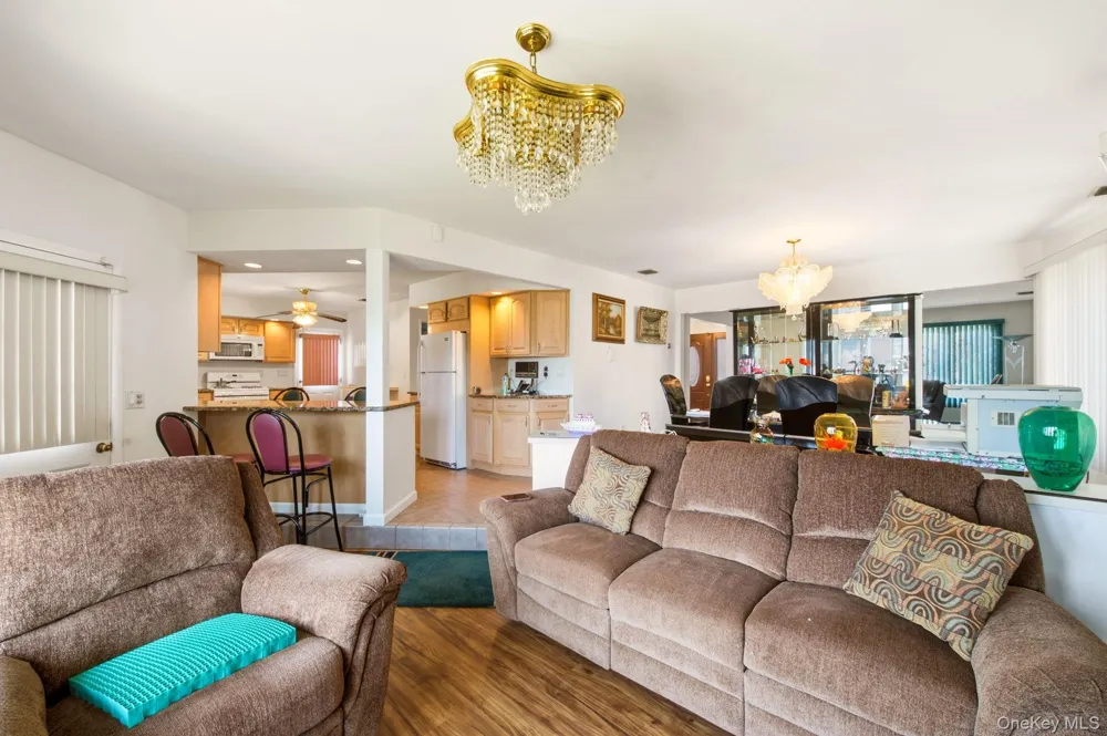 212 Shore Road Lindenhurst, NY 11757
