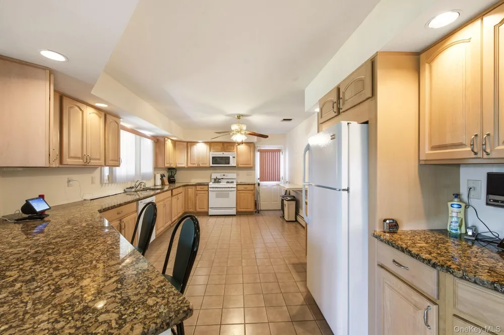 212 Shore Road Lindenhurst, NY 11757
