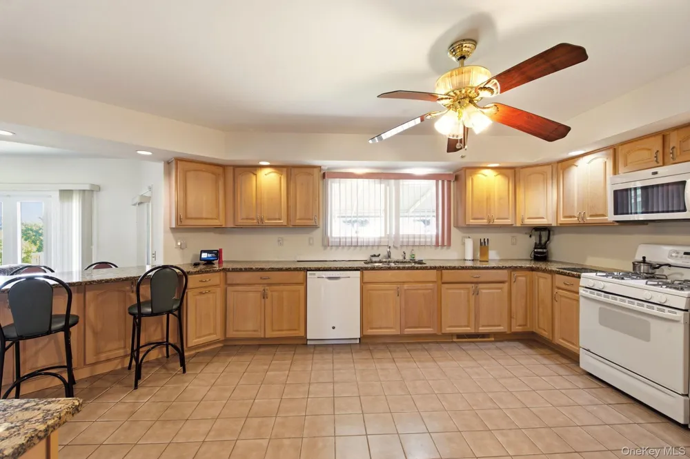 212 Shore Road Lindenhurst, NY 11757