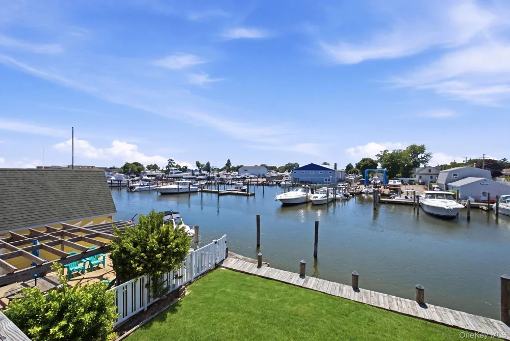 212 Shore Road Lindenhurst, NY 11757