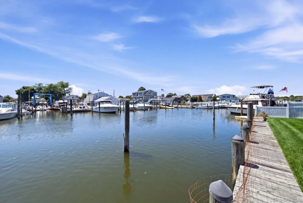 212 Shore Road Lindenhurst, NY 11757
