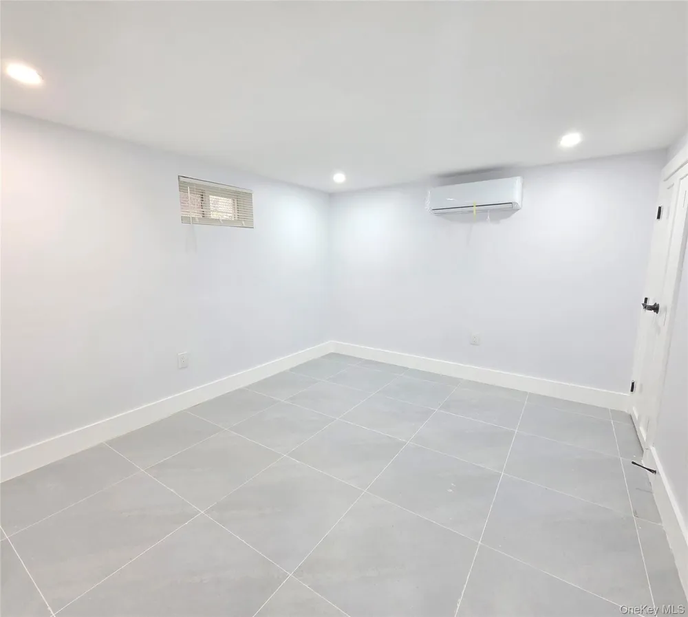 21624 132nd Avenue Jamaica, NY 11413