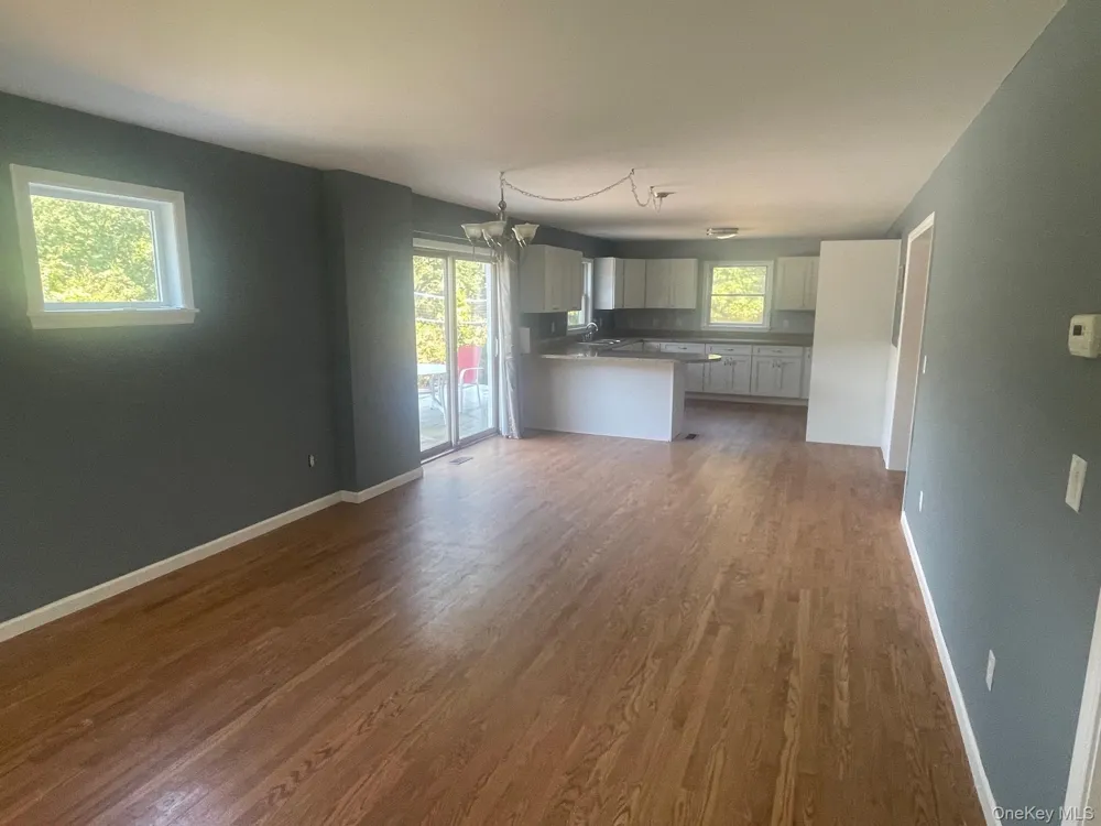 484 Magee Street Southampton, NY 11968