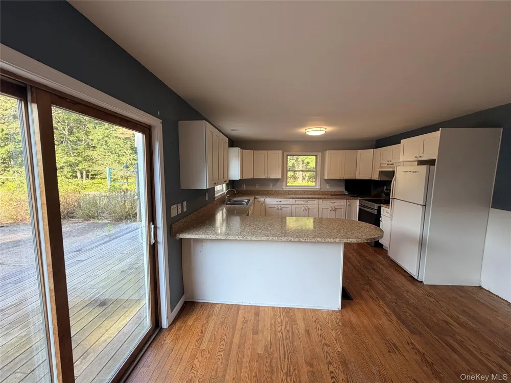 484 Magee Street Southampton, NY 11968