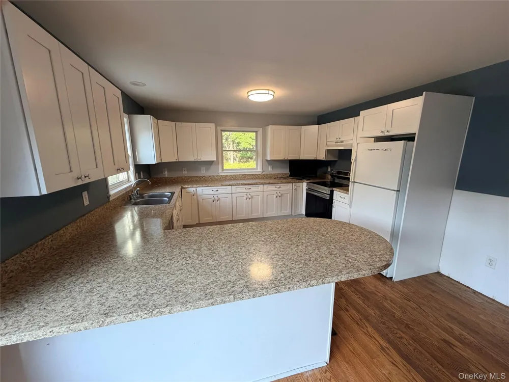 484 Magee Street Southampton, NY 11968