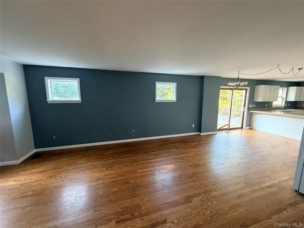 484 Magee Street Southampton, NY 11968