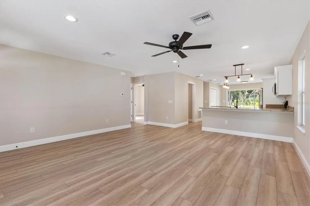 533 E ANDERSON AVENUE Bushnell, FL 33513