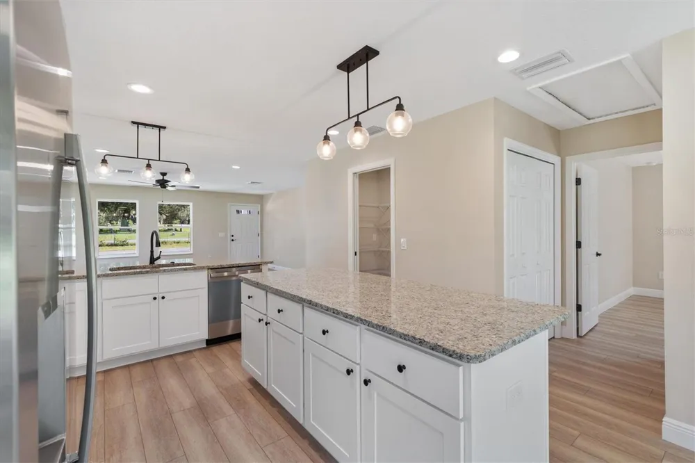533 E ANDERSON AVENUE Bushnell, FL 33513
