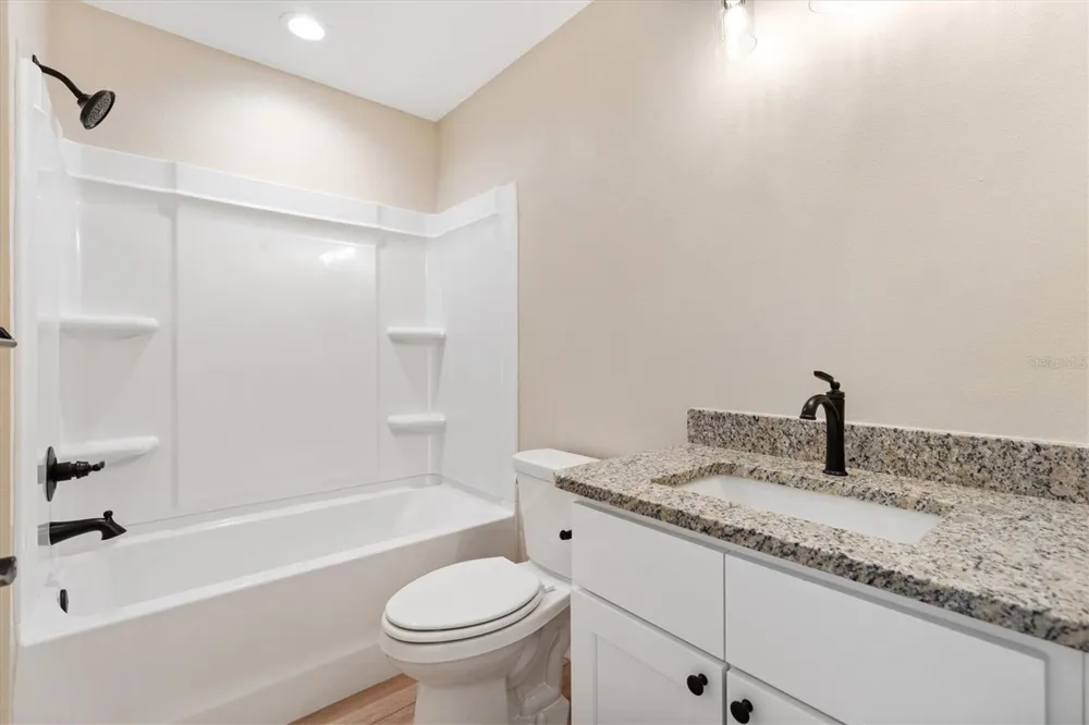 533 E ANDERSON AVENUE Bushnell, FL 33513