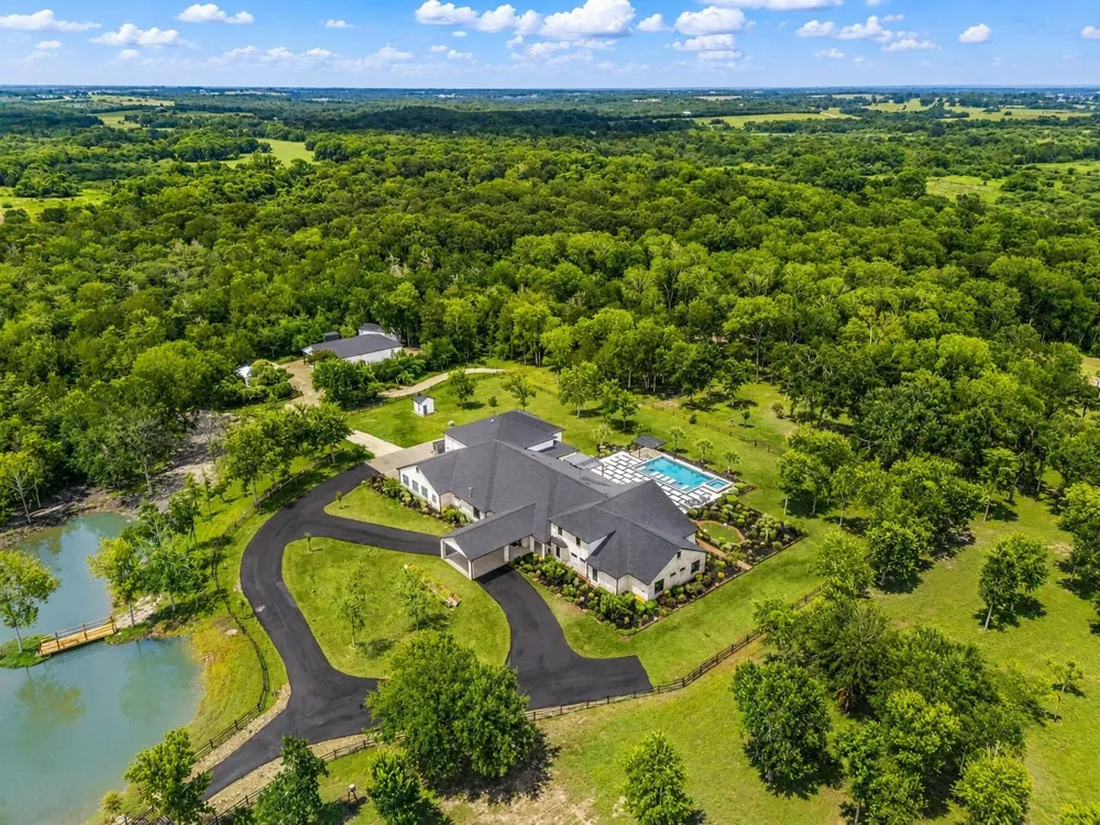 1100 Felder Road Washington, TX 77880
