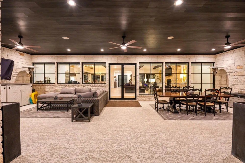 1100 Felder Road Washington, TX 77880