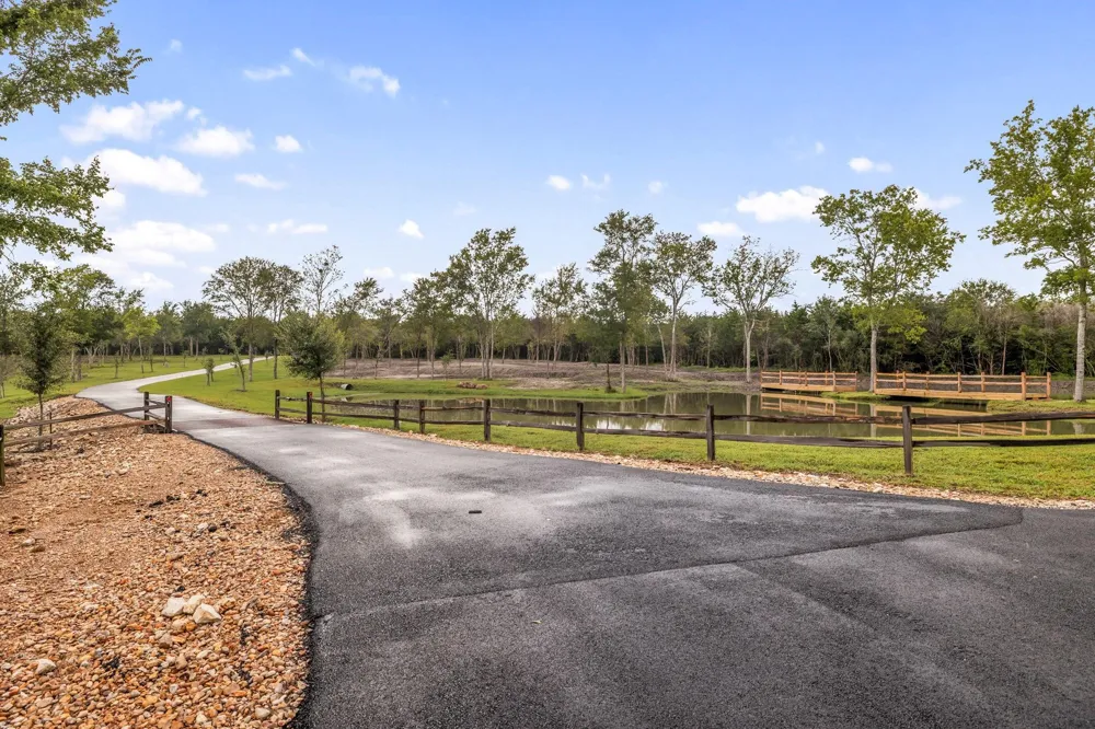 1100 Felder Road Washington, TX 77880