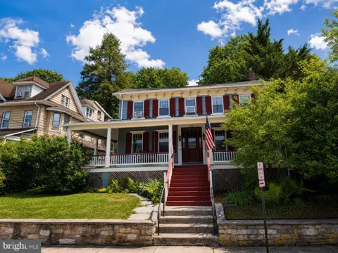 138 W LOGAN STREET