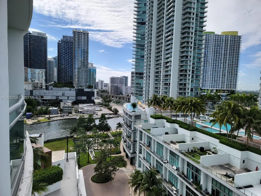 350 S Miami Ave #1515 Miami, FL 33130