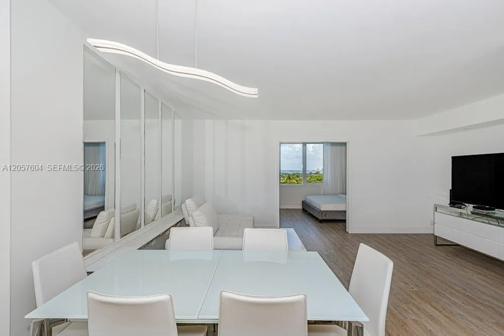 2301 Collins Ave #1528 Miami Beach, FL 33139
