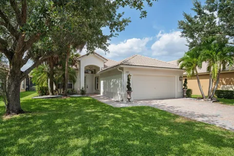 11289 NW 65th Manor