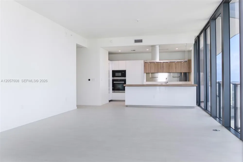 1000 Brickell Plaza #PH5907 Miami, FL 33131