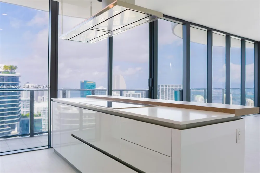 1000 Brickell Plaza #PH5907 Miami, FL 33131