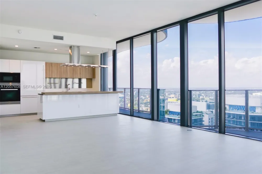 1000 Brickell Plaza #PH5907 Miami, FL 33131