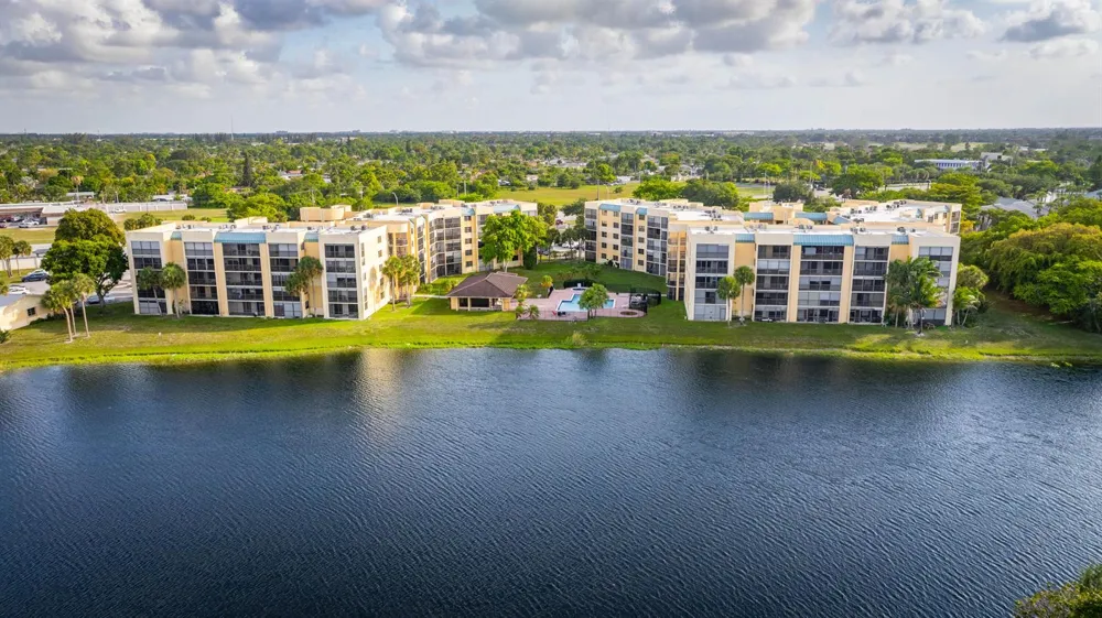 6475 W OAKLAND PARK BOULEVARD #505 Lauderhill, FL 33313