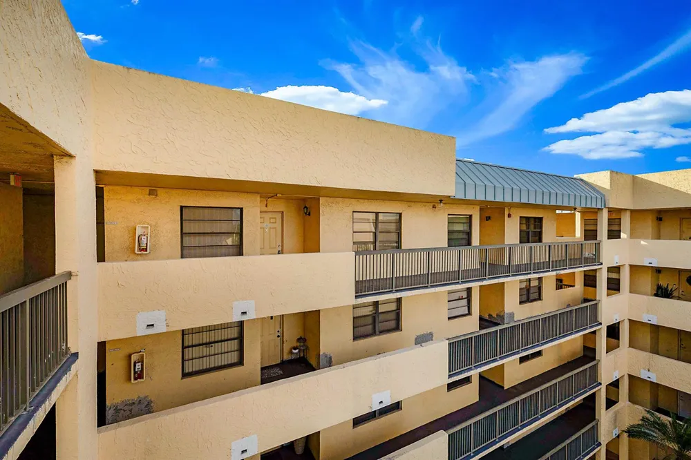 6475 W OAKLAND PARK BOULEVARD #505 Lauderhill, FL 33313
