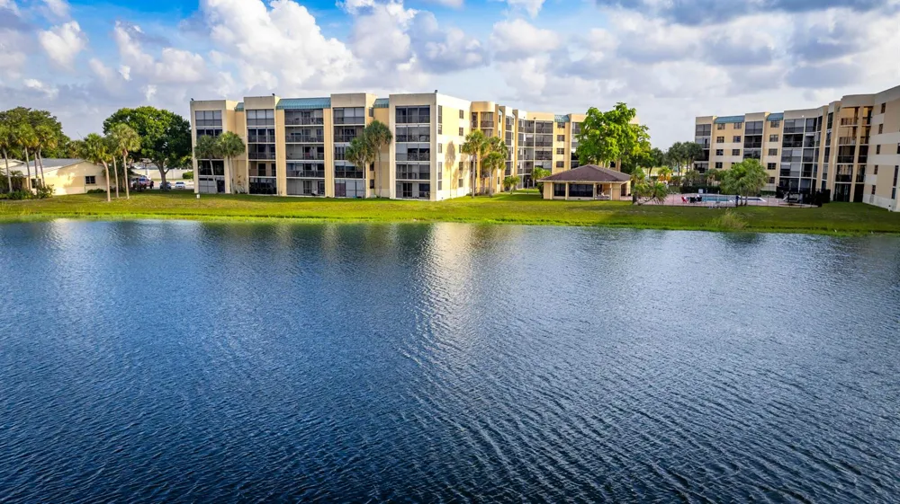 6475 W OAKLAND PARK BOULEVARD #505 Lauderhill, FL 33313