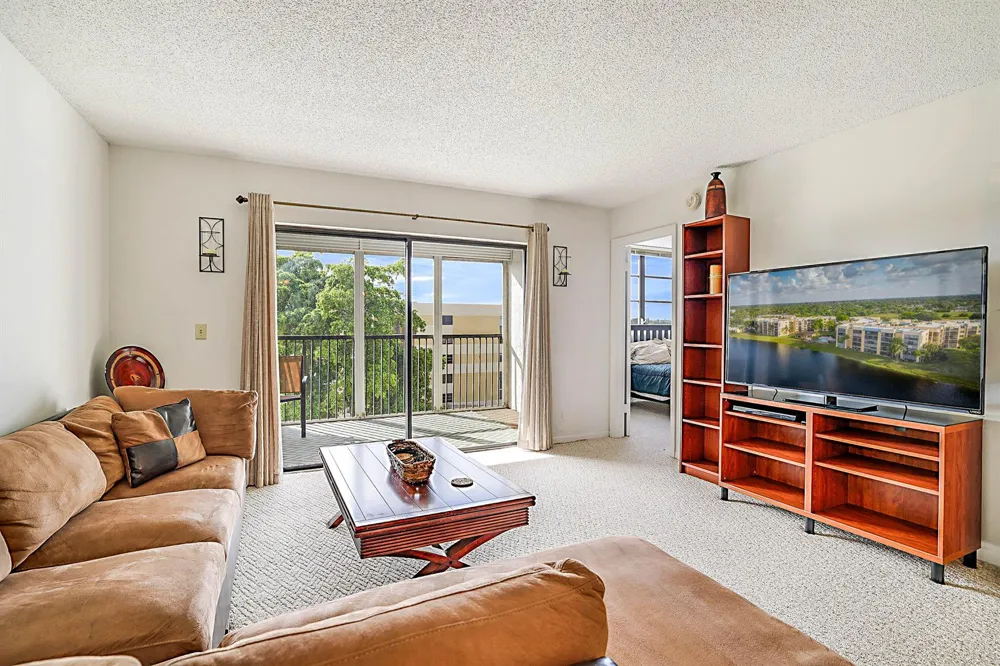 6475 W OAKLAND PARK BOULEVARD #505 Lauderhill, FL 33313
