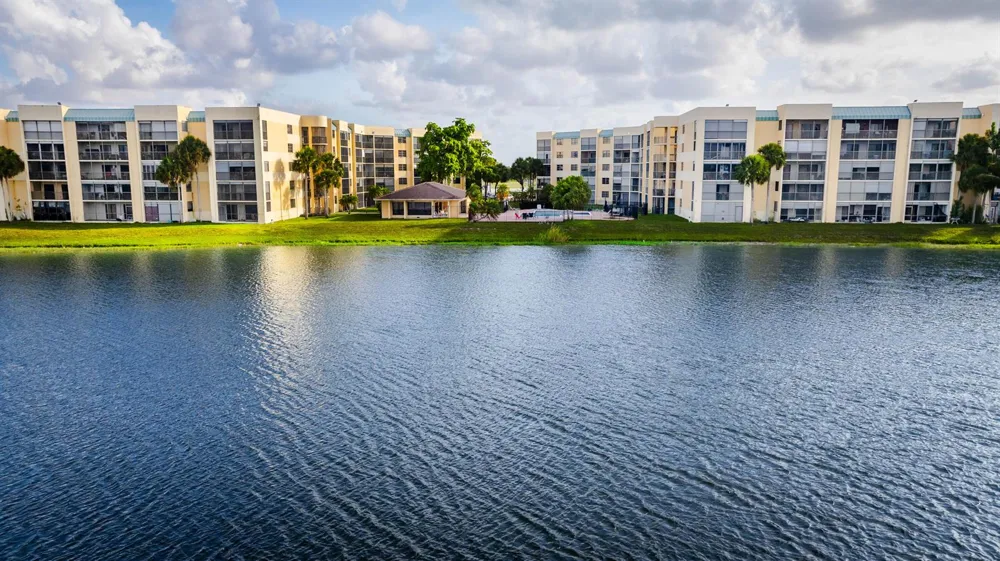 6475 W OAKLAND PARK BOULEVARD #505 Lauderhill, FL 33313