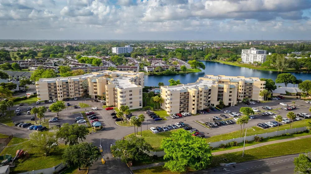 6475 W OAKLAND PARK BOULEVARD #505 Lauderhill, FL 33313