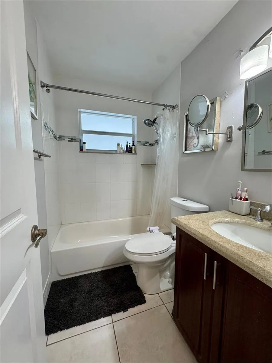 2801 NE 33RD COURT #206 Fort Lauderdale, FL 33306