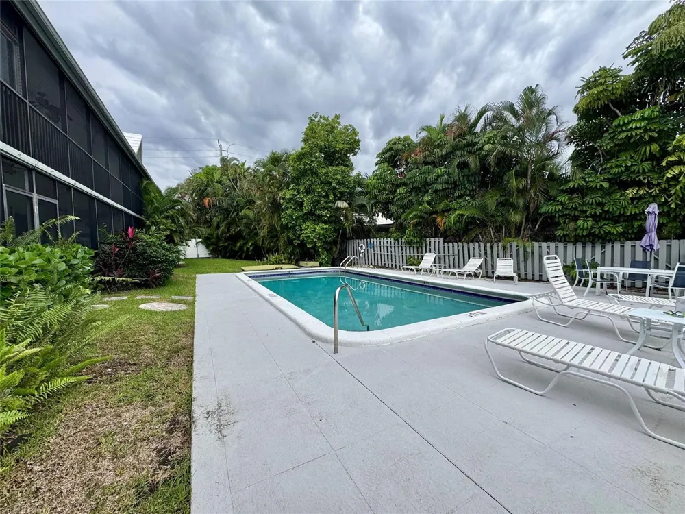 2801 NE 33RD COURT #206 Fort Lauderdale, FL 33306
