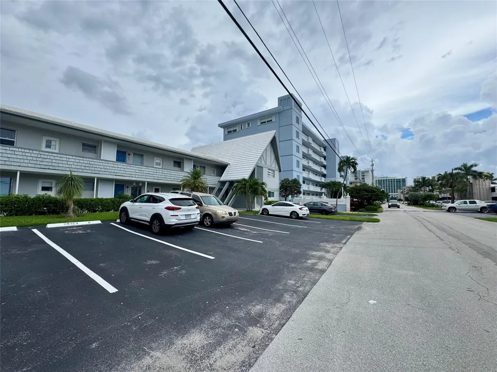 2801 NE 33RD COURT #206 Fort Lauderdale, FL 33306