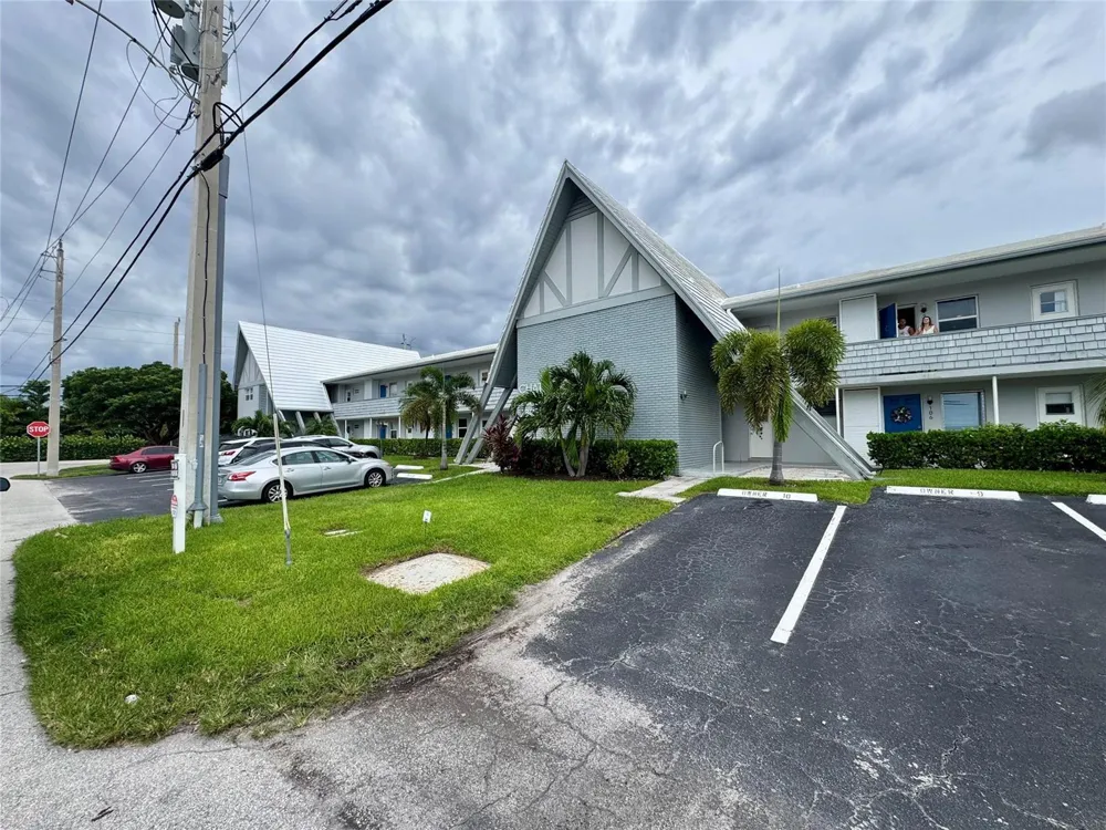 2801 NE 33RD COURT #206 Fort Lauderdale, FL 33306