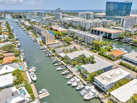 1535 SE 15TH STREET #305