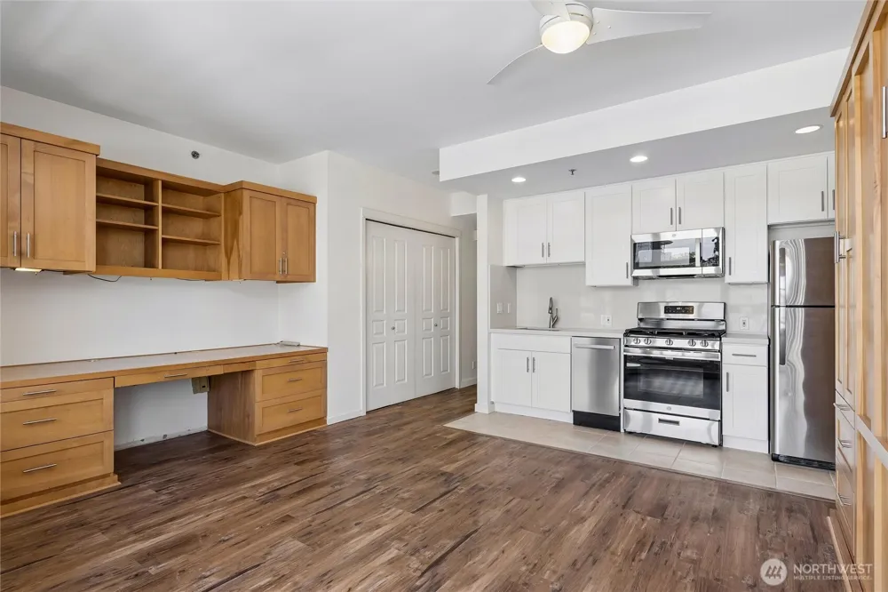 2801 1st Avenue #705 Seattle, WA 98121