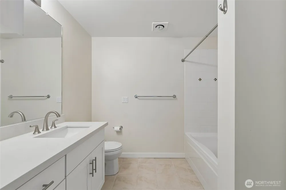 2801 1st Avenue #705 Seattle, WA 98121