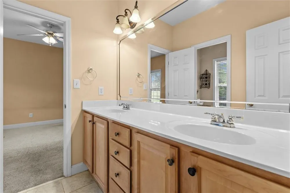 9790 Court Lynn Lane Winston, GA 30187