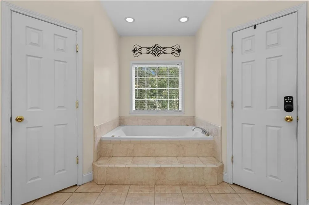 9790 Court Lynn Lane Winston, GA 30187