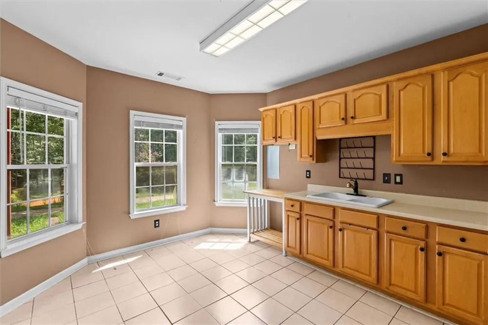 9790 Court Lynn Lane Winston, GA 30187